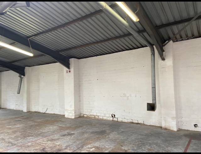 1,337M² WAREHOUSE FOR SALE IN WESTLAKE